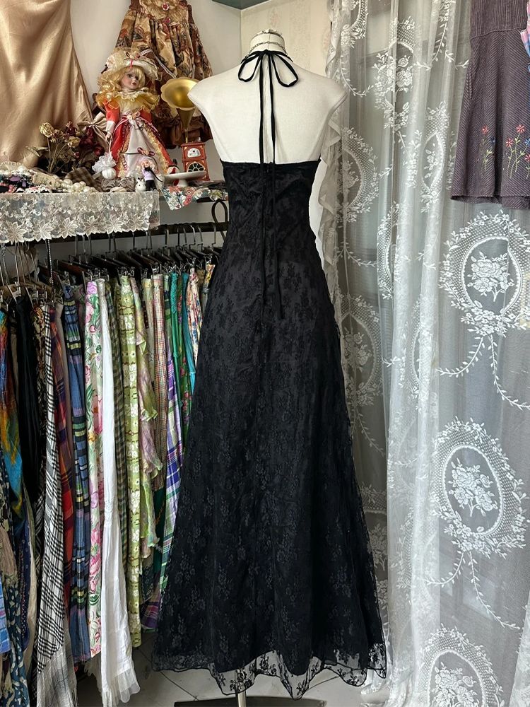 Y2K Backless Halter Mini Dress - فستان Y2K عتيق الطراز بدون أكمام
