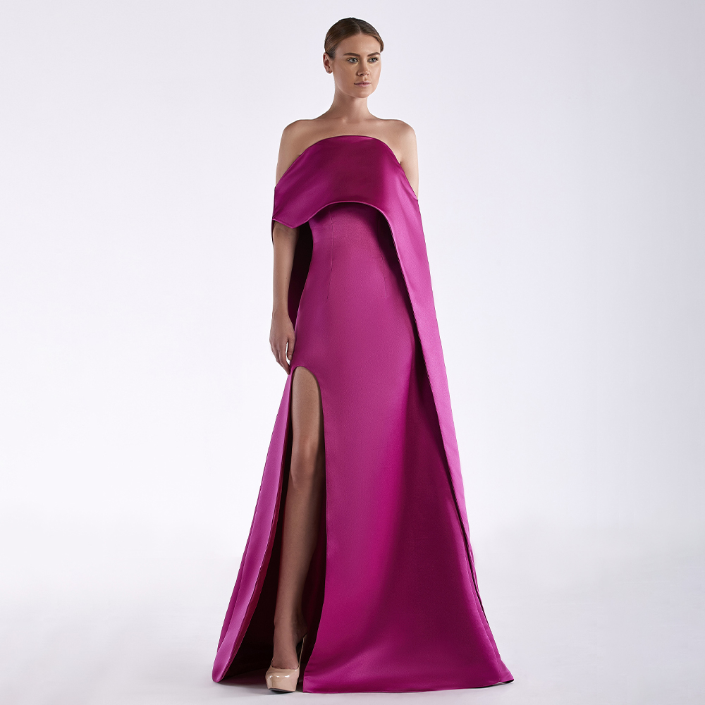 Elegant Satin Evening Gown Split - فستان سهرة من الساتان بدون حمالات