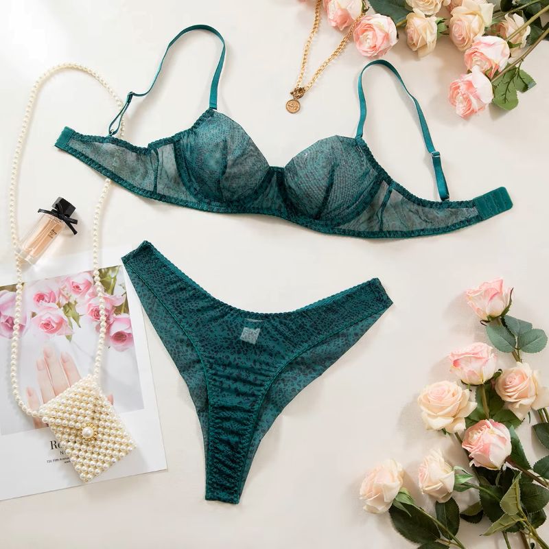 Lingerie - طقم ملابس داخلية نسائية من قطعتين،