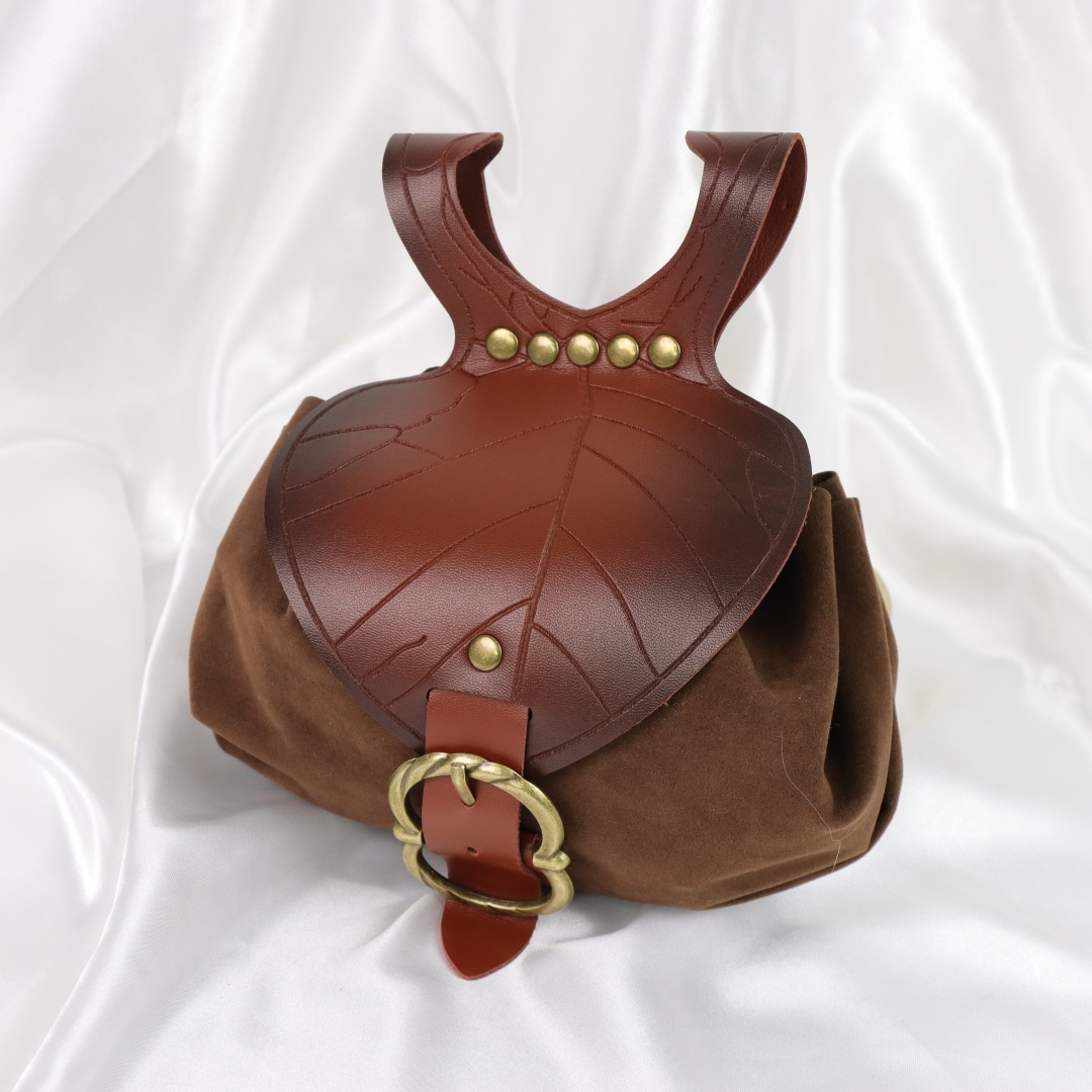 حقيبة خصر على شكل ورقة شجر من  - مراجعة Dresses وسعره